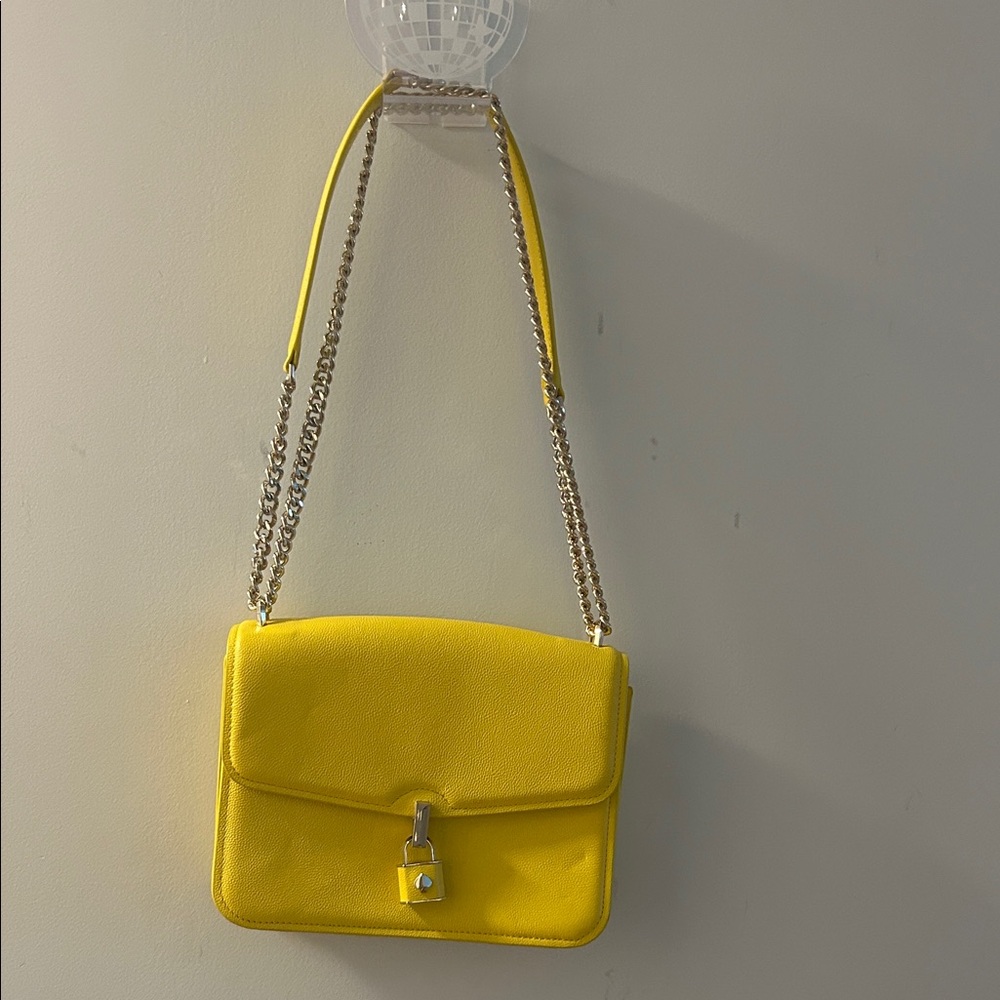 Kate Spade Locked Large Flap shoulder Bag in Pebbled Leather